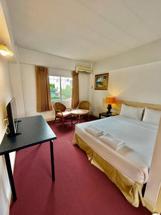 Mango Lagoon Place होटल